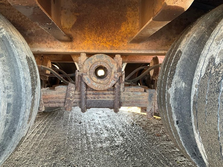 #2100-•-1967-beaver-flatbed-semi-trailer-image-24