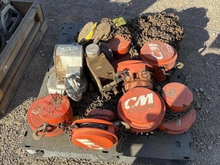 pallet-of-asst-chain-hoists-image-3