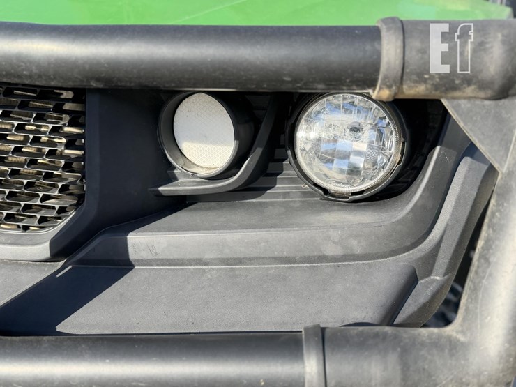 john-deere-gator-xuv-835m-image-13