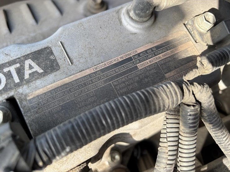 2020-toyota-8fg35u-image-38