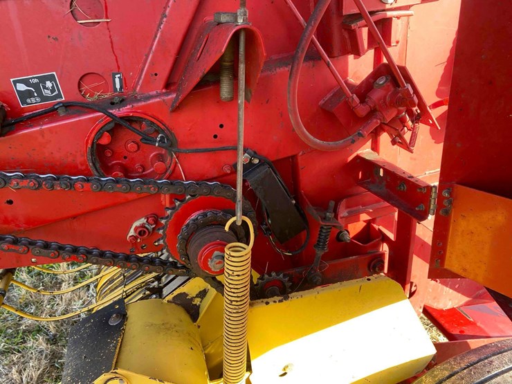 new-holland-644-image-18