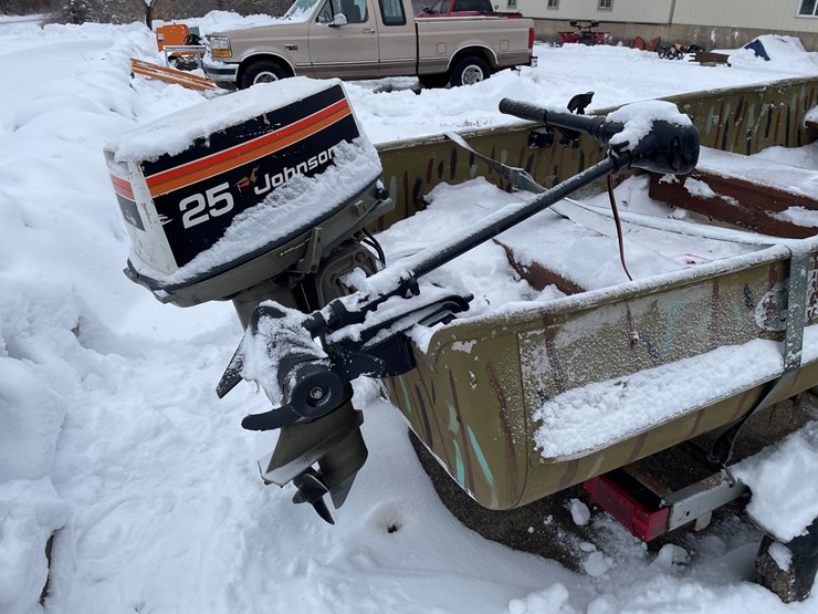 #7485-•-alumacraft-fdl-aluminum-fishing-boat-(no-title)-image-6