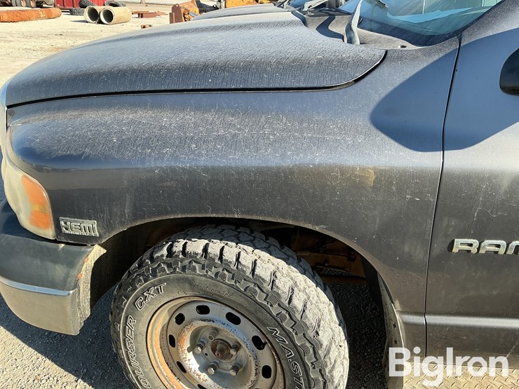 2004-dodge-1500-image-15