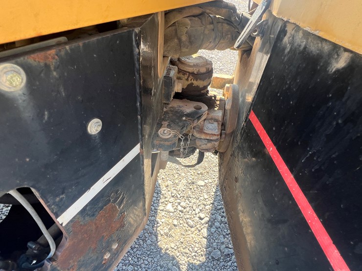 caterpillar-cb-334e-image-6