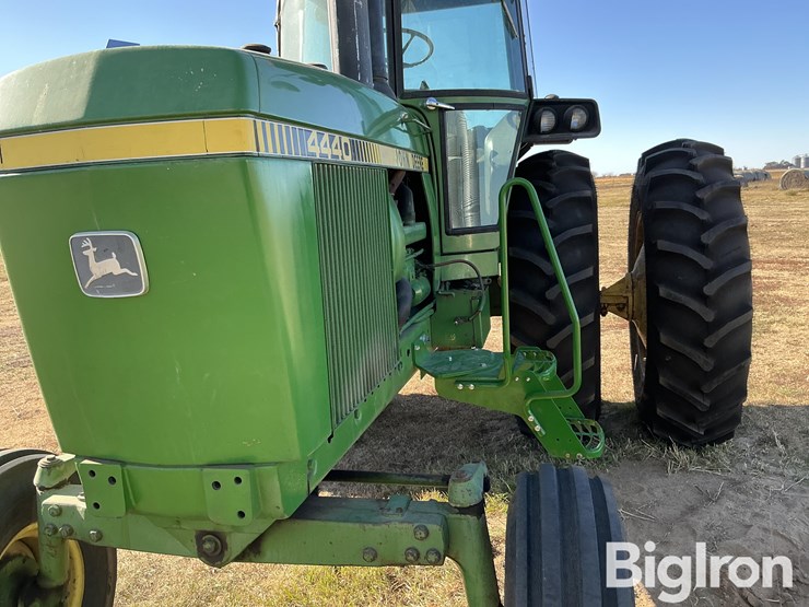 john-deere-4440-image-9