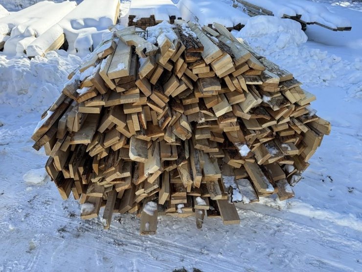 pallet-of-lumber-image-3