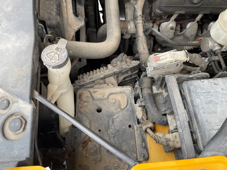 2014-chevrolet-1500-image-25