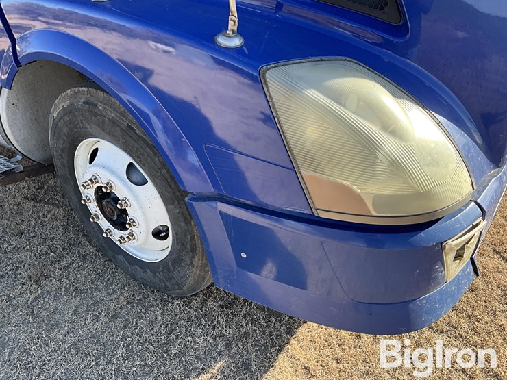 2006-volvo-vnl-sleeper-t/a-truck-tractor-image-14