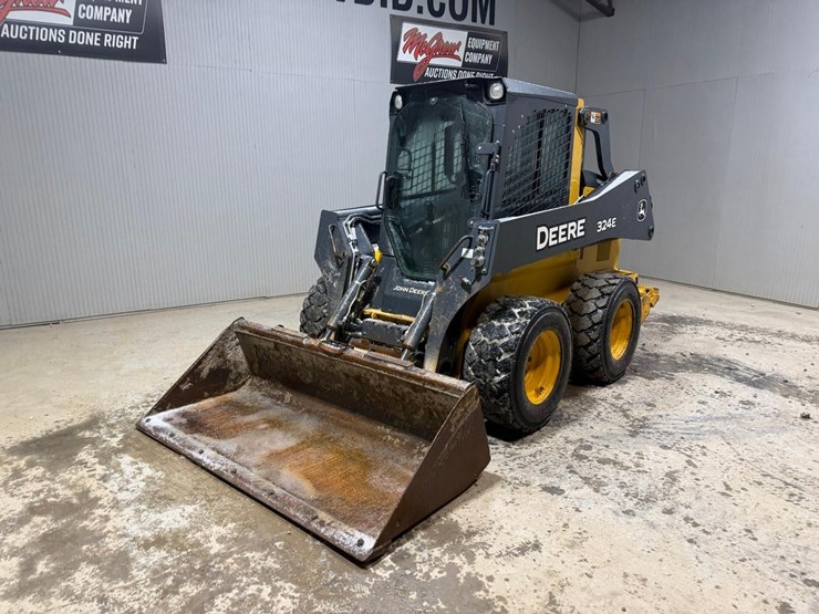 deere-324e-image-2