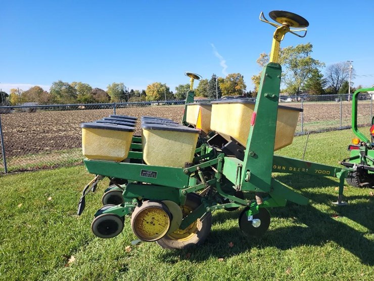 john-deere-7000-image-2