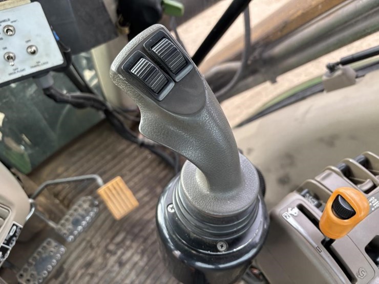 john-deere-7130-image-36