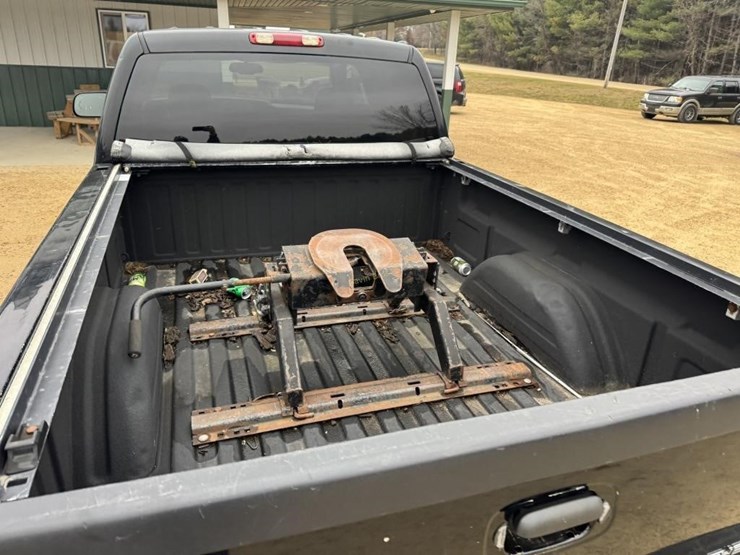 2005-chevy-silverado-2500-hd-pickup-image-10