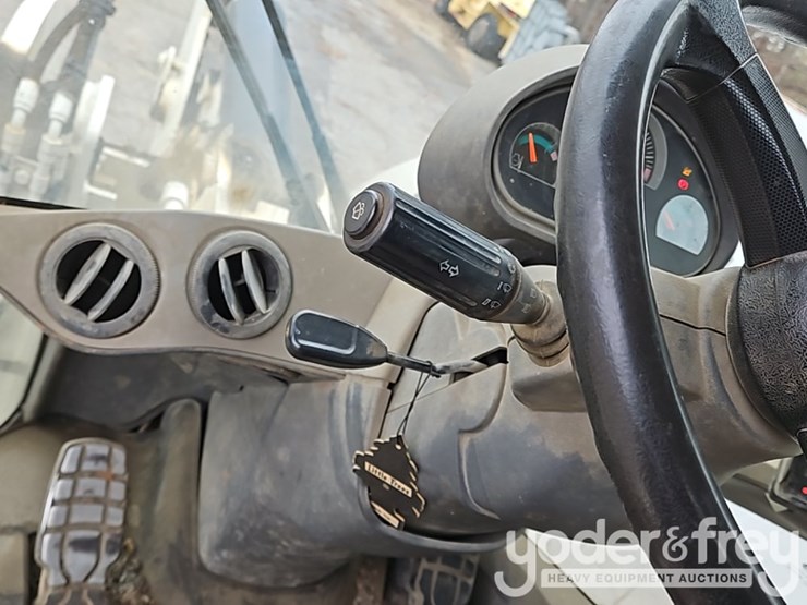 2014-caterpillar-930k-image-38