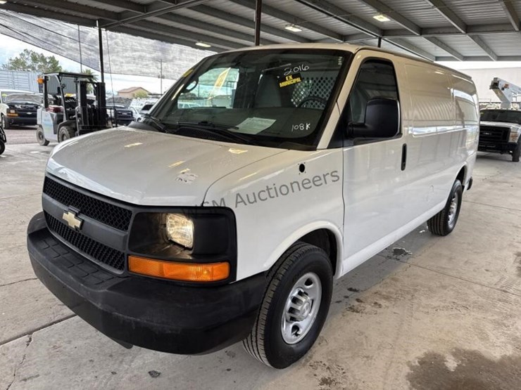 2014-chevrolet-express-2500-image-4