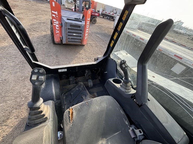 2012-jcb-225-image-20