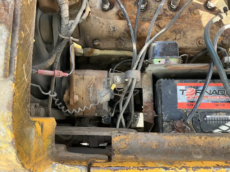 #1351-•-allis-chalmers-forklift-image-47