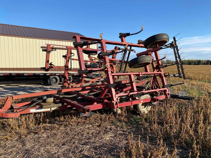 case-ih-4300-image-2