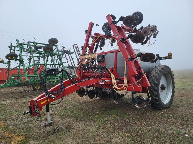 case-ih-2800-image-1