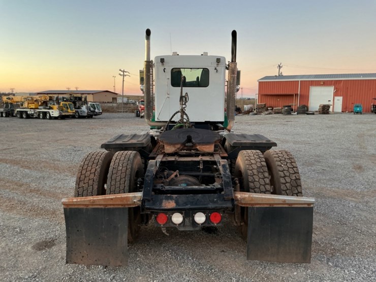 2019-kenworth-t800-image-6