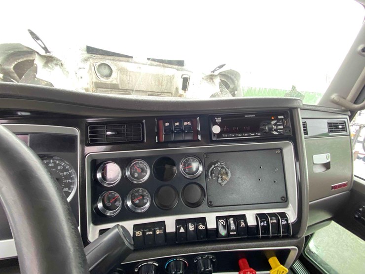 2016-kenworth-t400-image-49