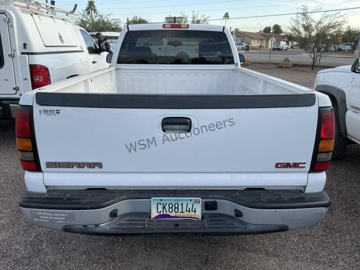 2006-gmc-sierra-1500-image-5