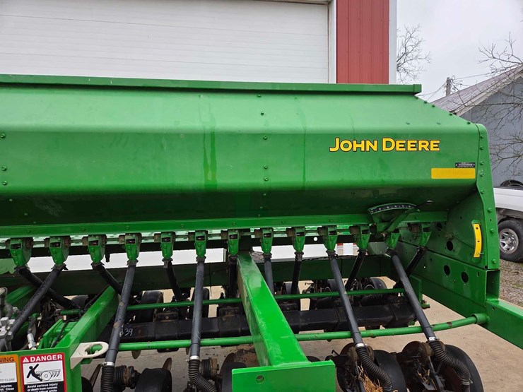 john-deere-1590-image-15