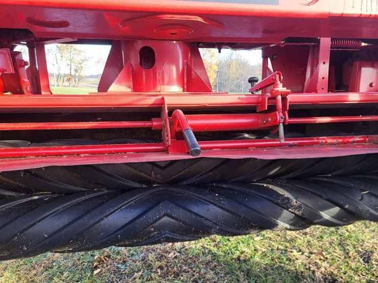 new-holland-1431-image-32