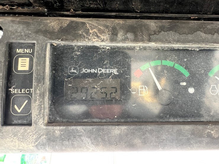 john-deere-332-image-6