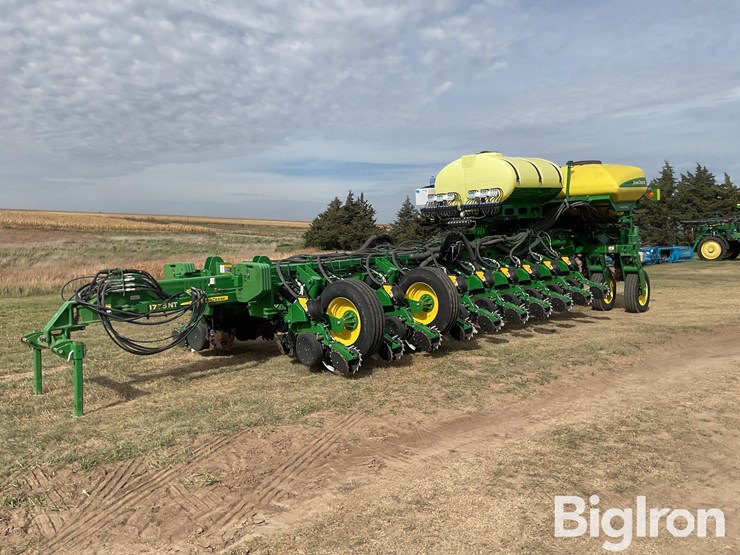 john-deere-1775nt-image-1