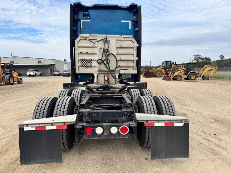 2016-kenworth-t680-image-6