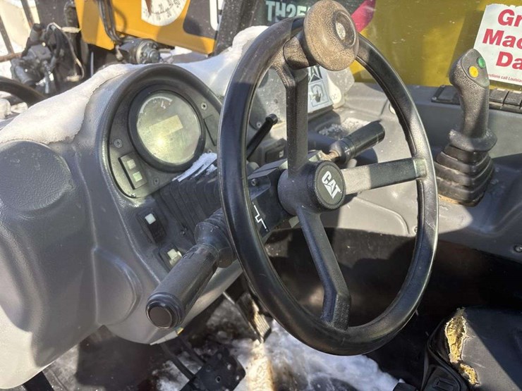 2019-caterpillar-255-image-18