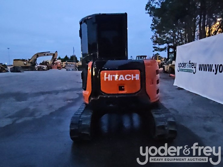 2016-hitachi-zx55u-5a-image-4