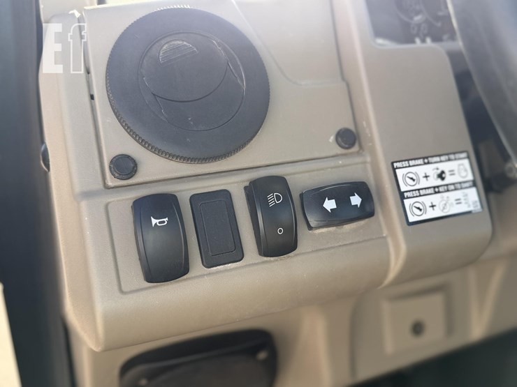 john-deere-gator-xuv-835r-image-18