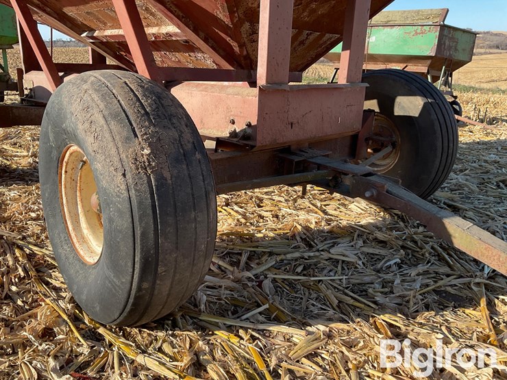 m&w-little-red-wagon-image-17