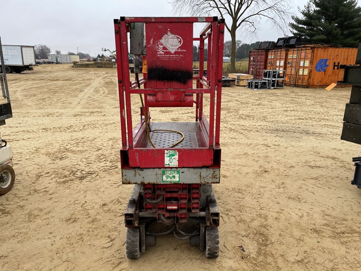 #300-•-1996-mec-scissor-lift-image-3