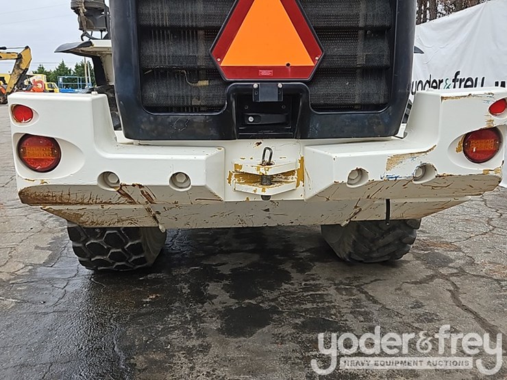 2014-caterpillar-930k-image-24