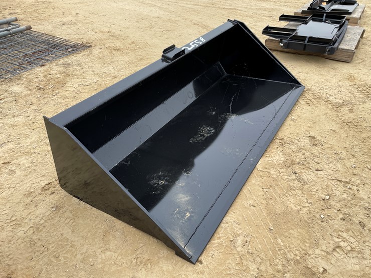 #2558-•-new-kc-78"-skid-steer-bucket-image-3