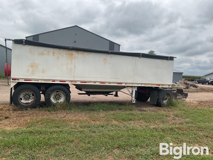 neville-trailer-image-4