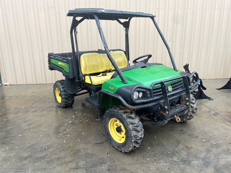 john-deere-gator-image-2