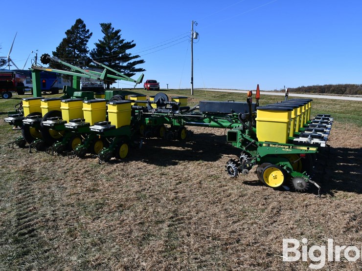 john-deere-7200-image-7