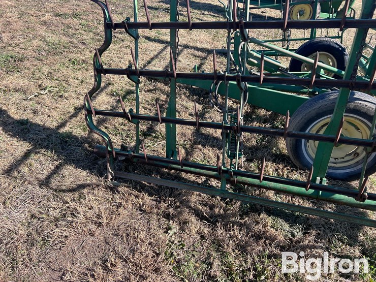 john-deere-24-image-11