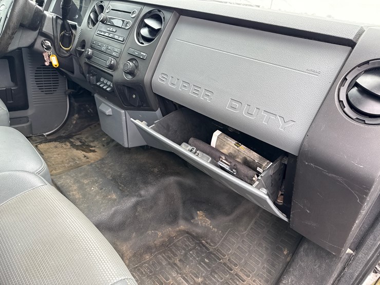 ford-f550-xl-image-24