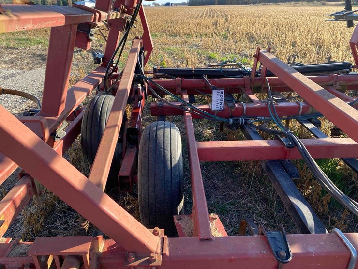 case-ih-4300-image-23
