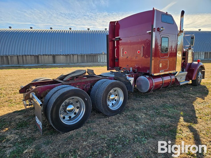kenworth-w900l-image-5