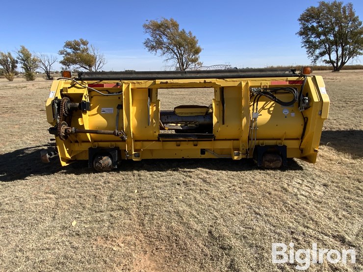 2017-new-holland-380fp-image-6