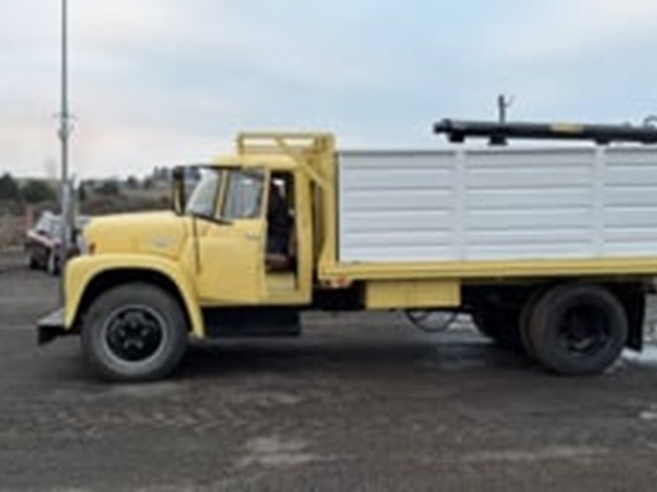 1965-international-loadstar-image-45