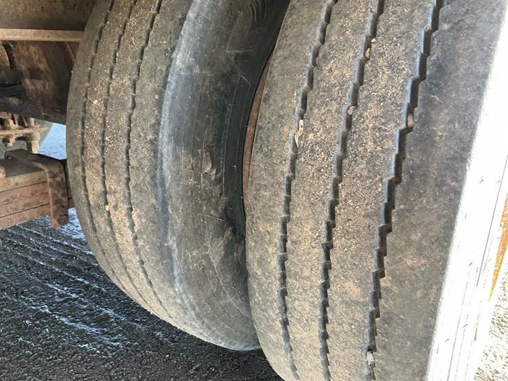 #2100-•-1967-beaver-flatbed-semi-trailer-image-45