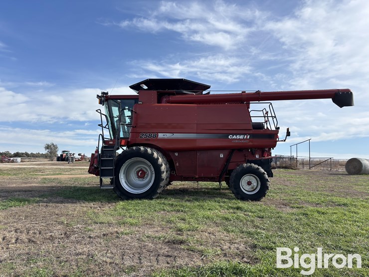case-ih-2588-image-8