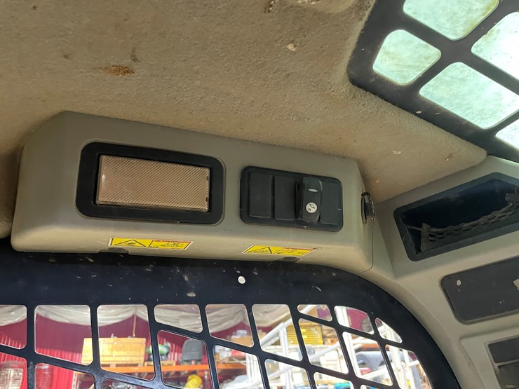 caterpillar-249d-image-31