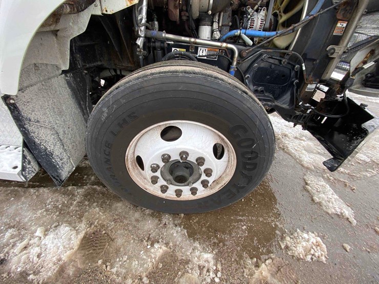 2016-kenworth-t400-image-36